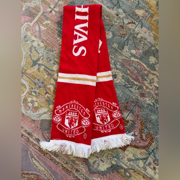Manchester United Chivas Scarf Red and White EUC - Picture 1 of 4